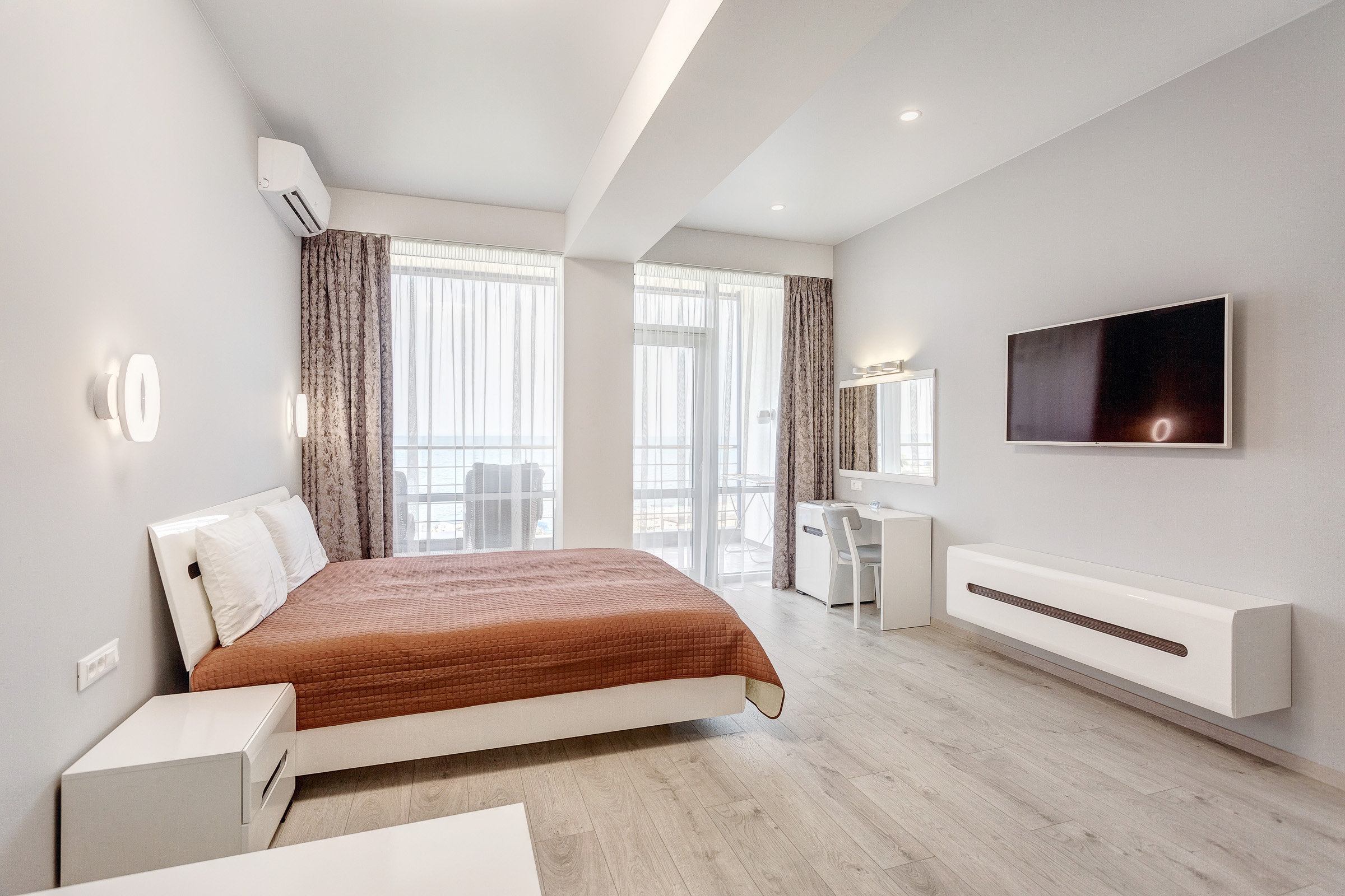 Апартаменты студио 2-местные 1-комнатные V вид на море 1 линия Аква Deluxe