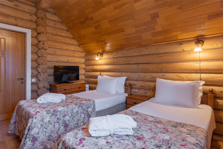 Коттедж 2 этажный  4 местный