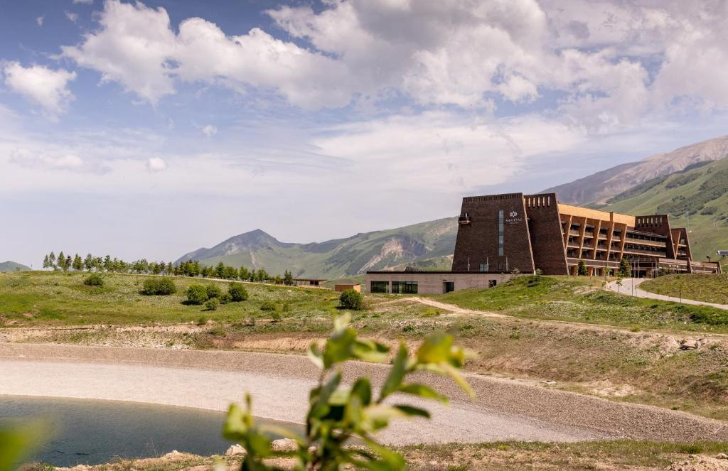 Отель «Shahdag Hotel & SPA» Гусар (Азербайджан)