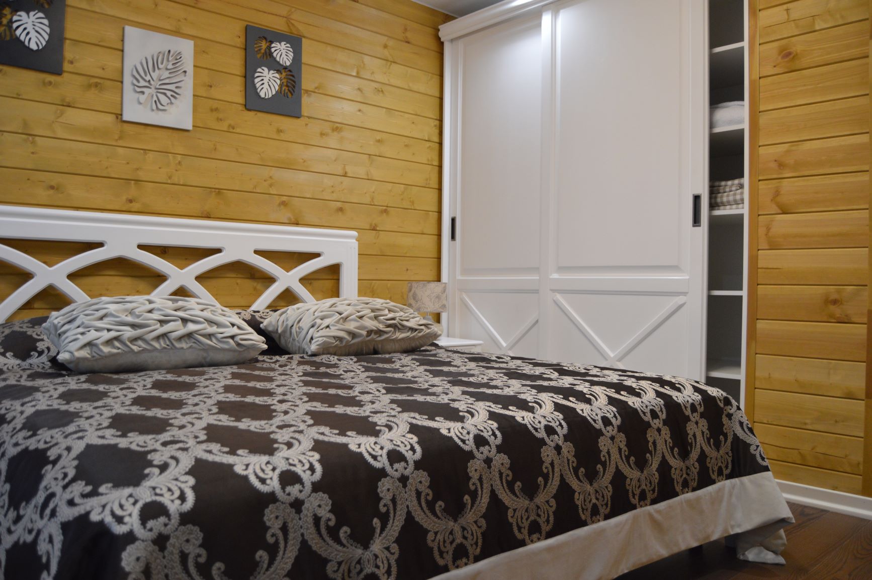 Коттедж 8-местный 4-комнатный