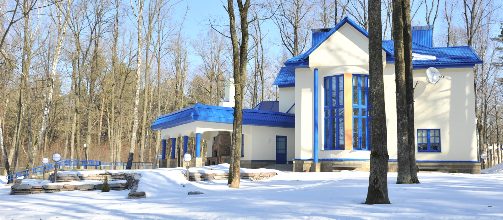 Посмотреть в галерее Коттедж 2-местный 3-комнатный Коттедж