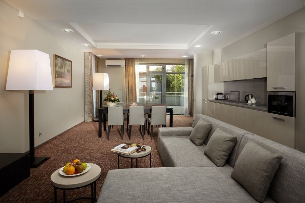 Посмотреть в галерее GRAND VELICH
