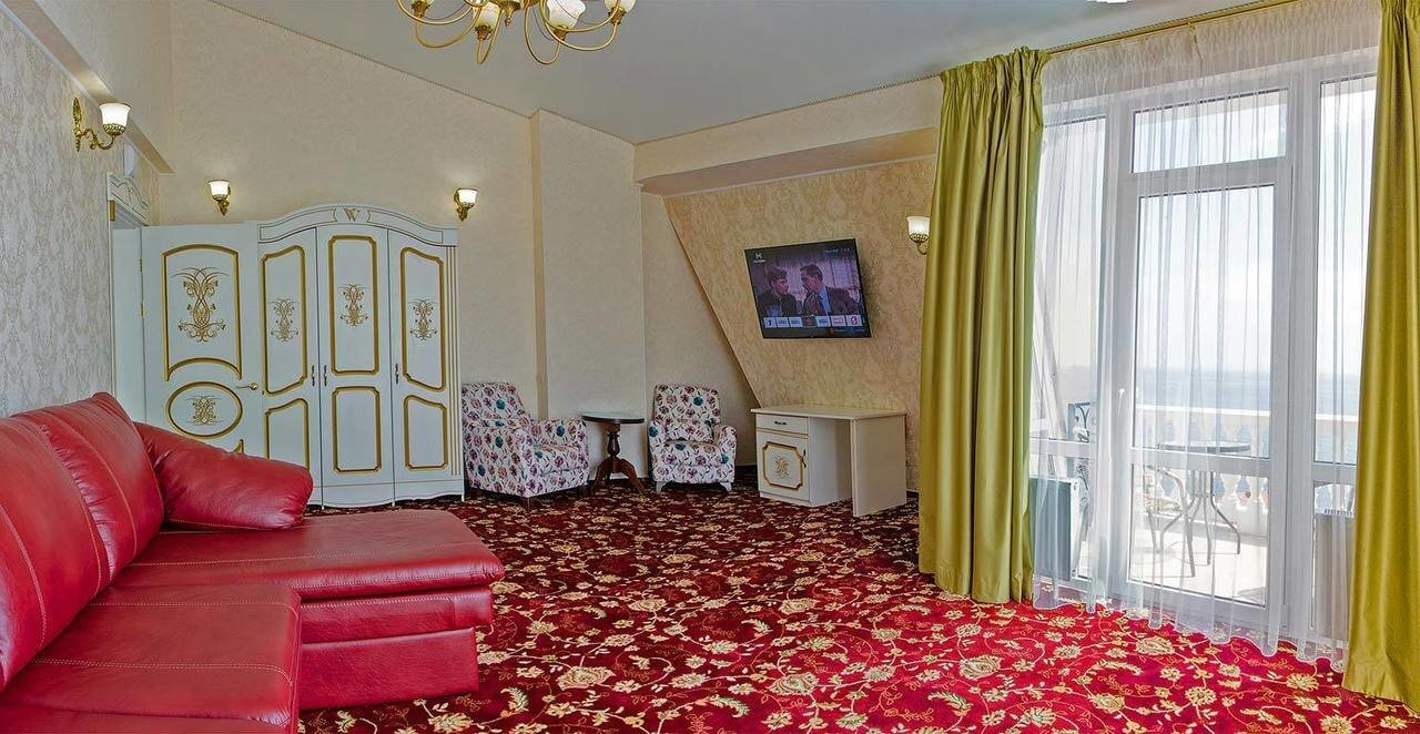 Посмотреть в галерее Люкс VIP 2-комнатный