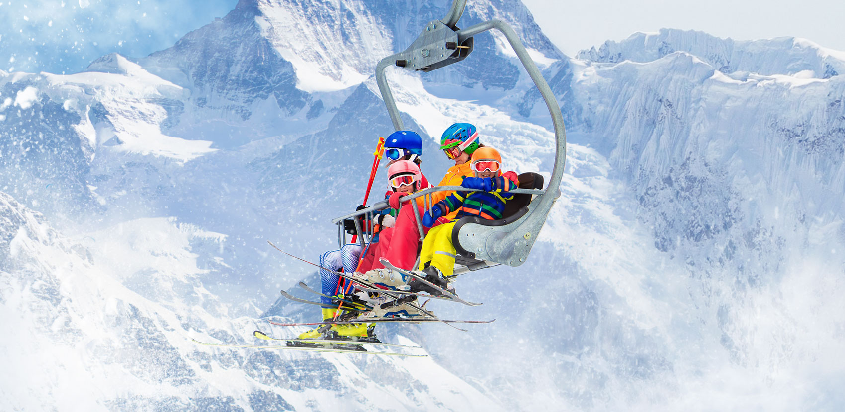 Постоянным отдыхающим нашей базы — бесплатный ленточный подъемник