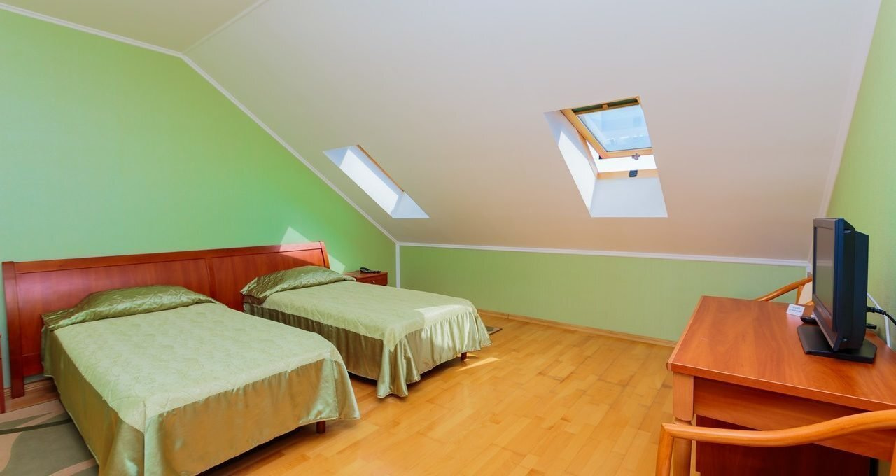 Посмотреть в галерее Мансардный 2-комнатный