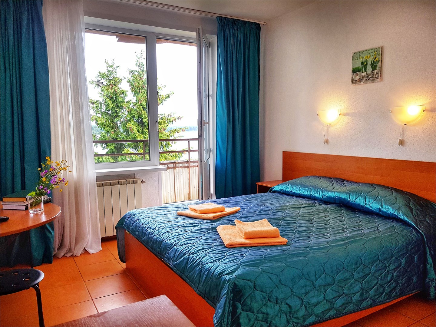 Стандарт 2-местный корпус №1 вид на Волгу