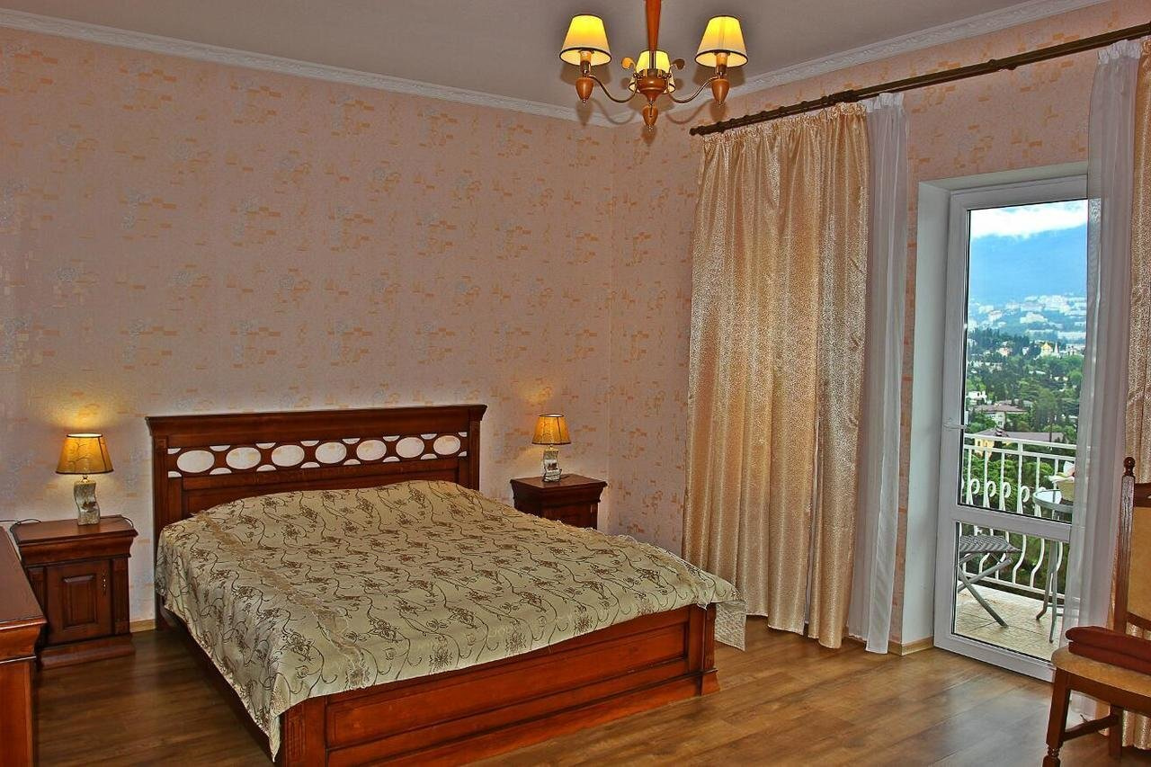Посмотреть в галерее Люкс 2-комнатный