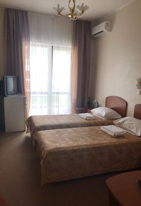 Посмотреть в галерее 2-мест. станд. с 2-сп. кроватью (юг)