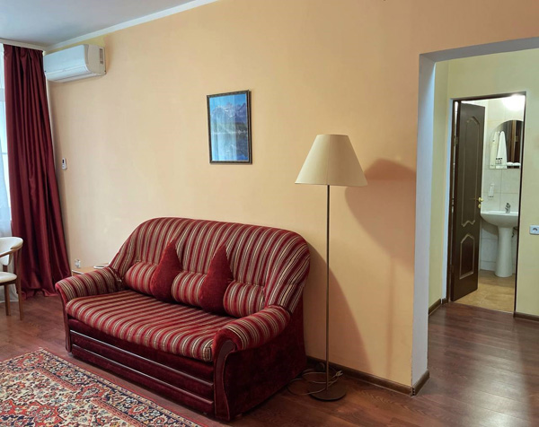 Студия 2-мест.2-комн. с кухоным уголком /3 корпус