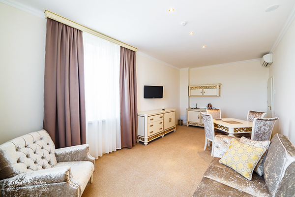Посмотреть в галерее Executive Suite 2-местный 2-комнатный