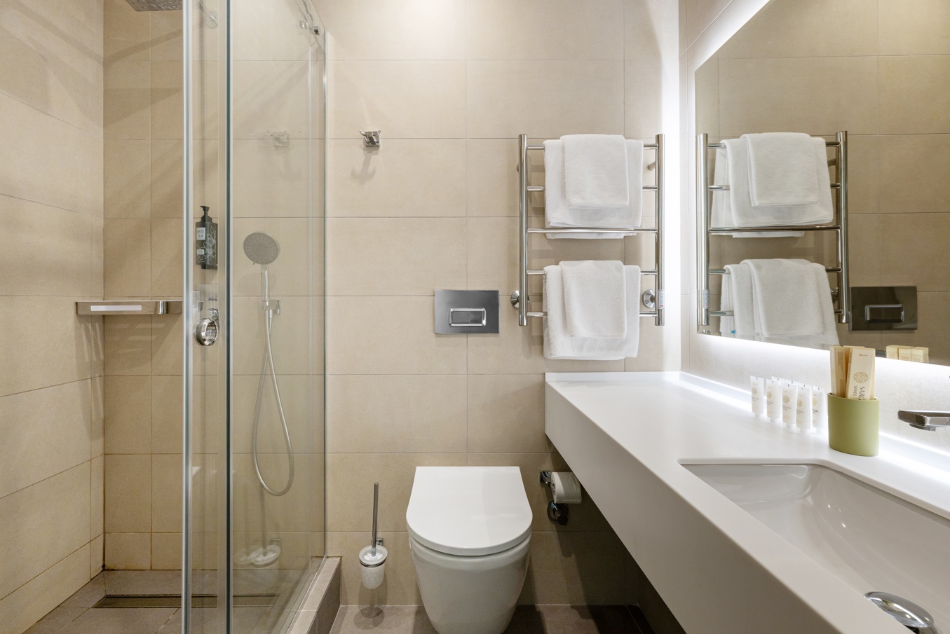 Люкс 2-местгный 2-комнатный с балконом