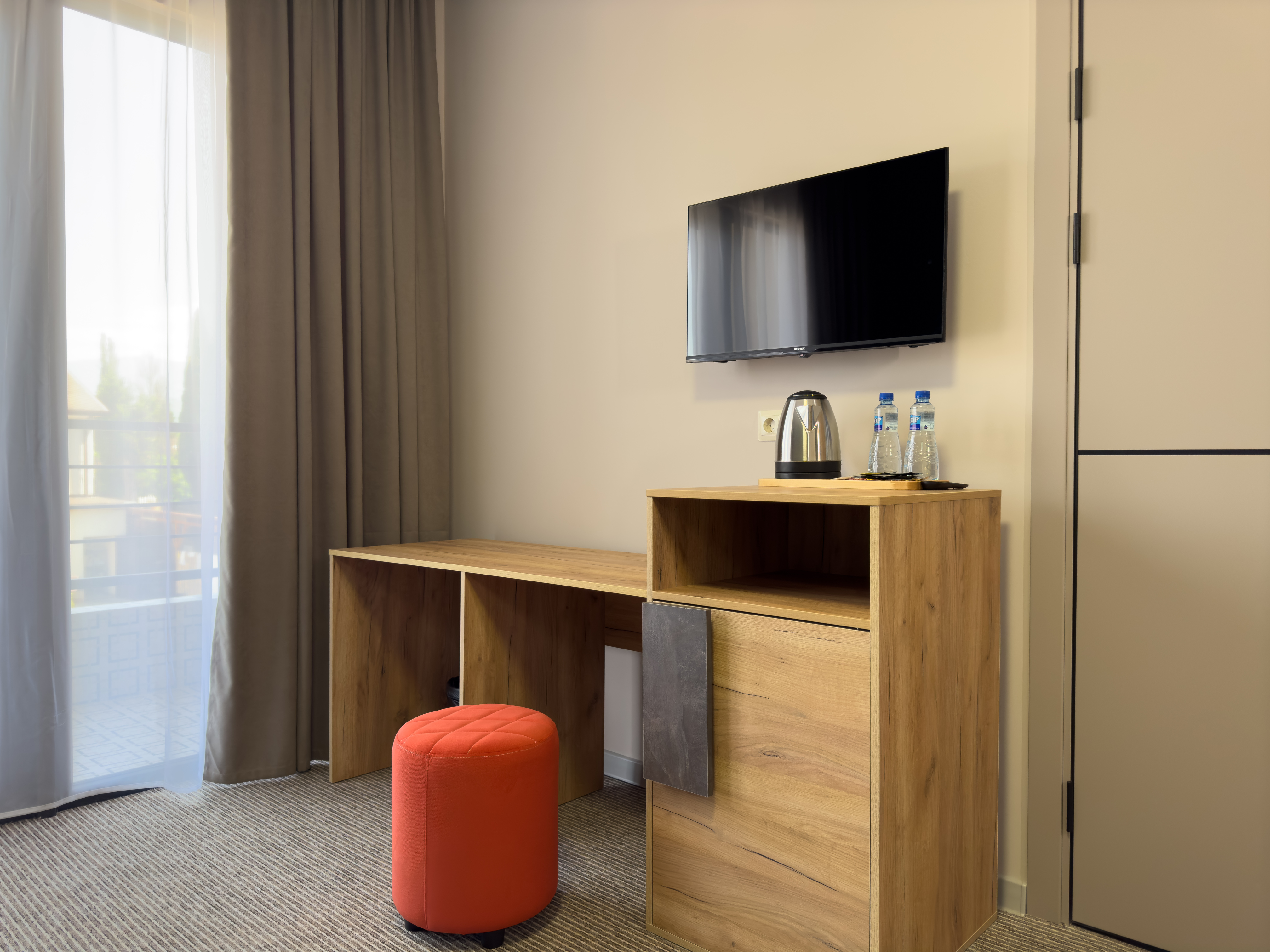 Люкс 2-местный 2-комнатный с балконом  корпус 2