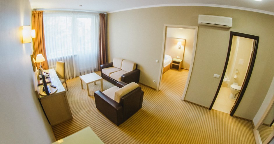 Полулюкс 2-мест.2-ком.главный корпус Прибрежный