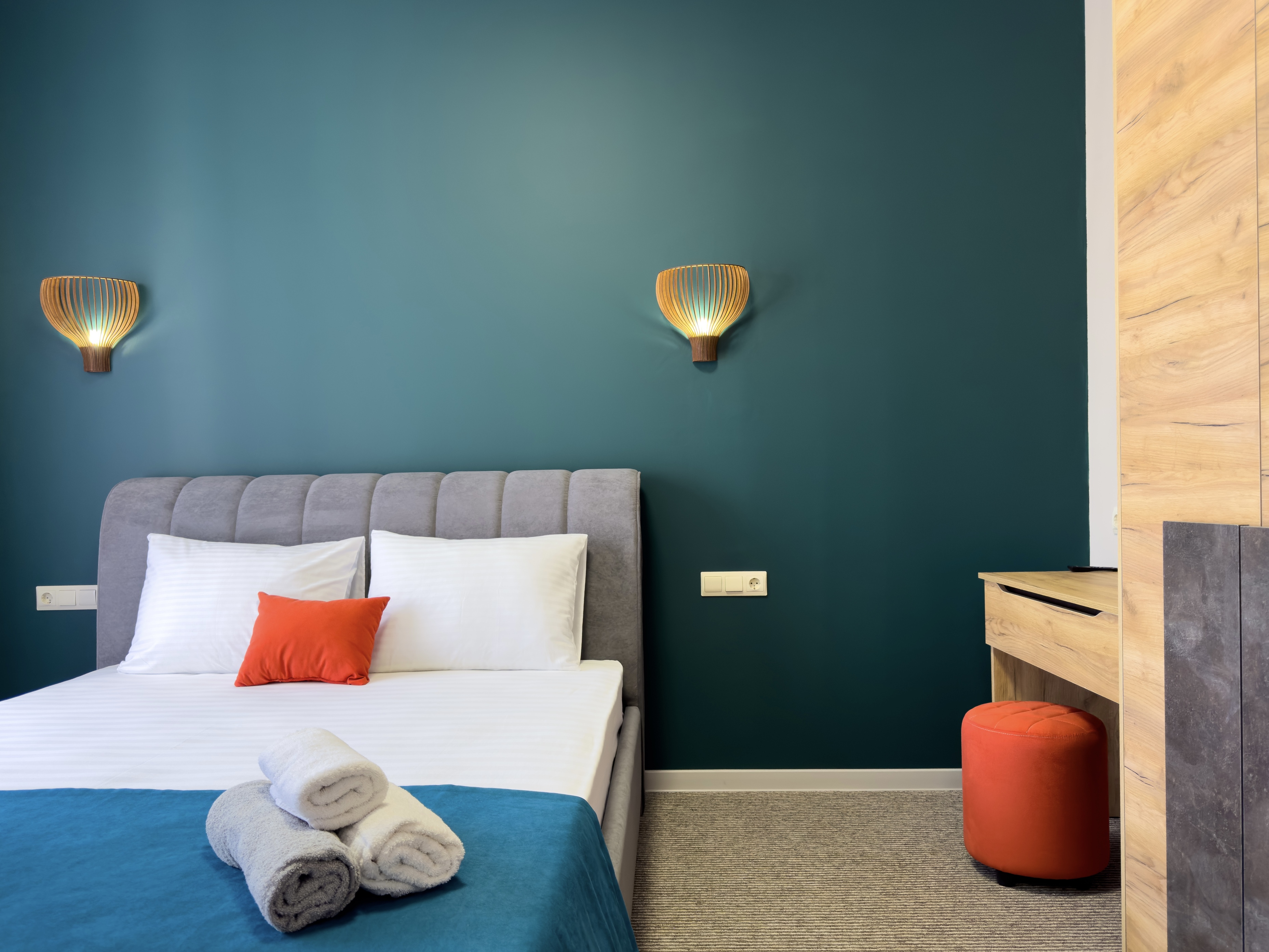 Люкс 2-местный 2-комнатный с балконом  корпус 2