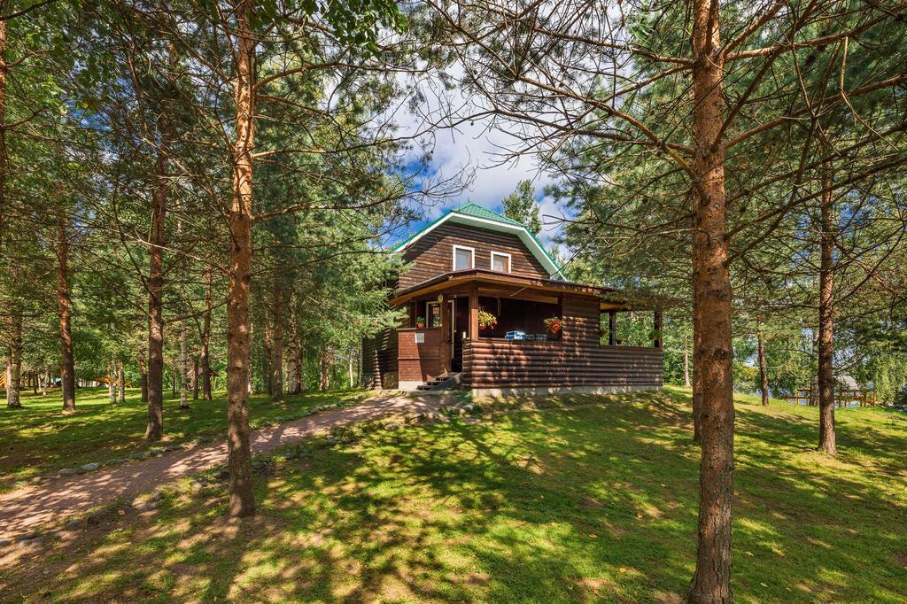 База отдыха «Черные Камни» Карелия