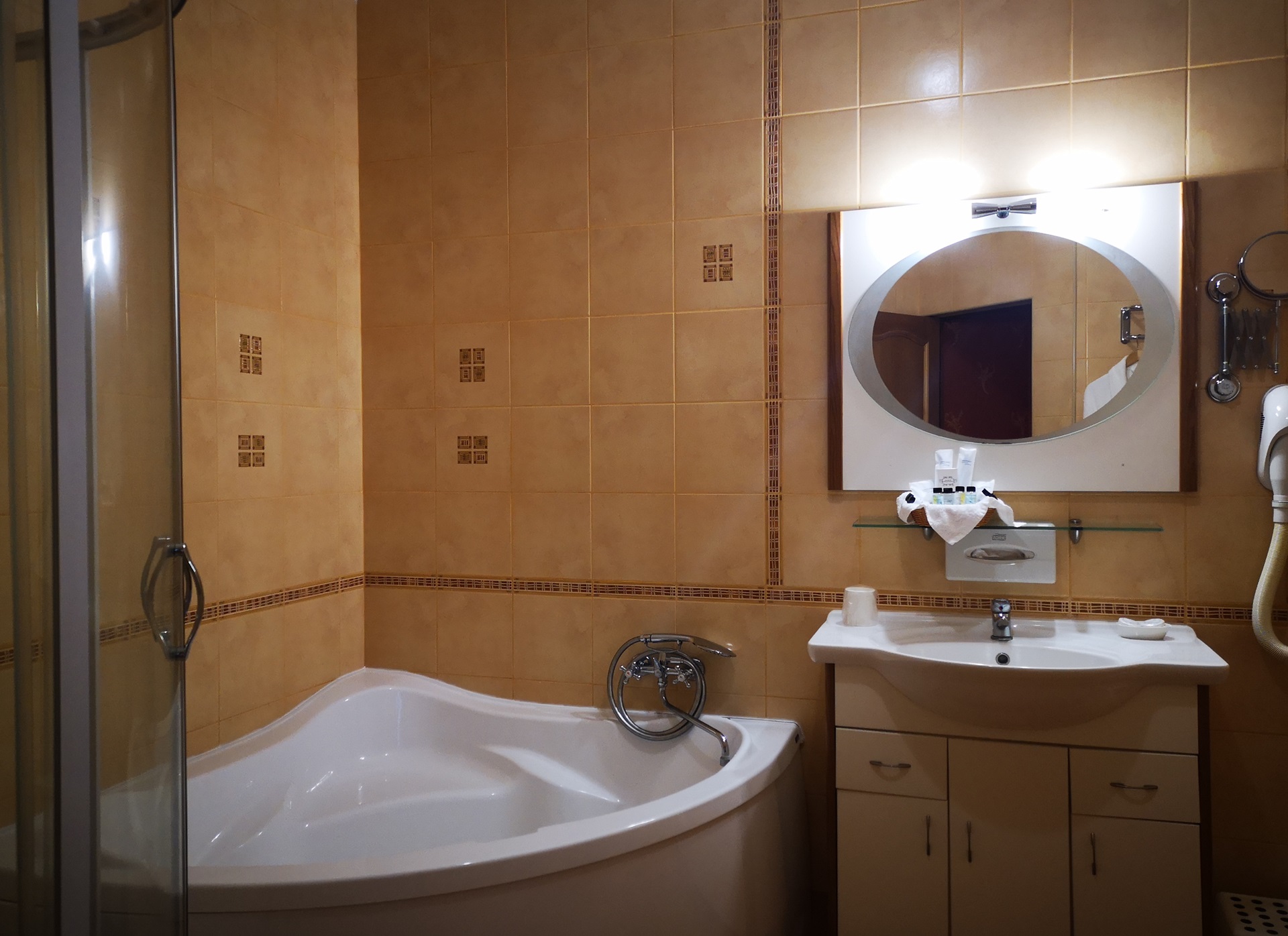 Люкс 2-местный 2-комнатный корпус В вид на море