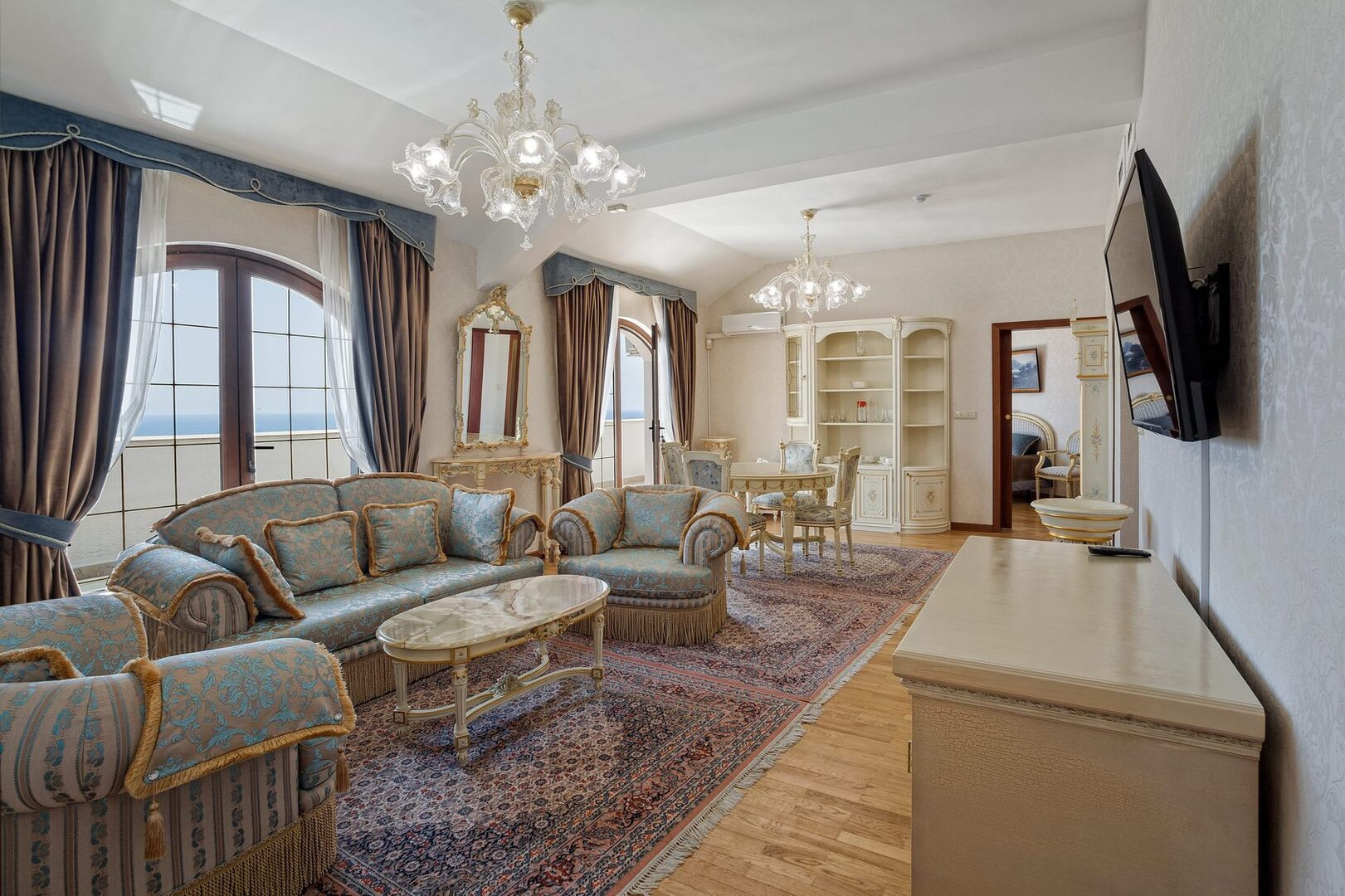Посмотреть в галерее Сьют VIP