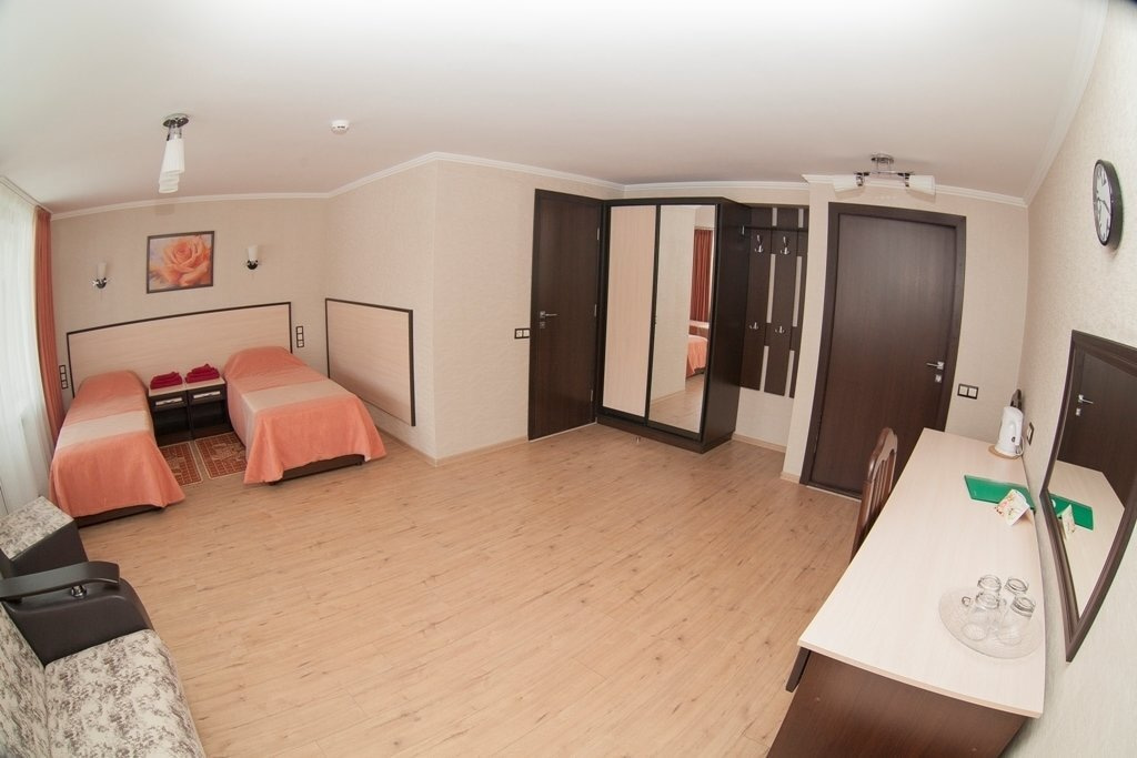 Посмотреть в галерее 1-комнатный двухместный номер Корпус №1/2