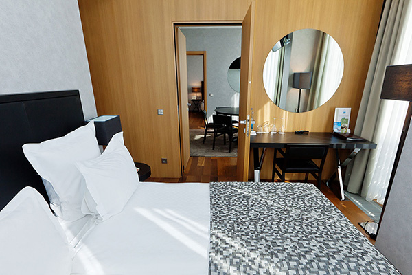 Посмотреть в галерее Suite 2-местный 3-комнатный(80 кв.м)
