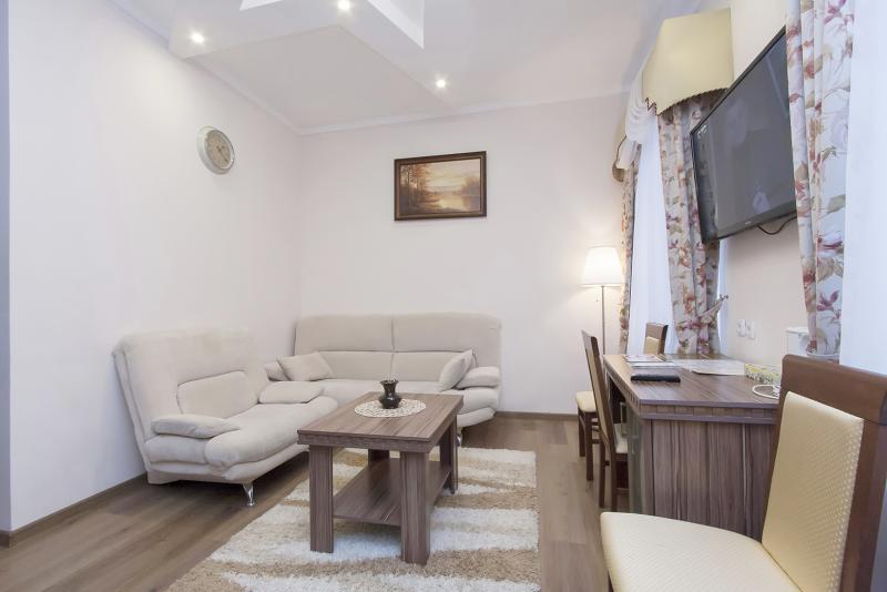 Люкс 2-местный 2-комнатный корпус №7