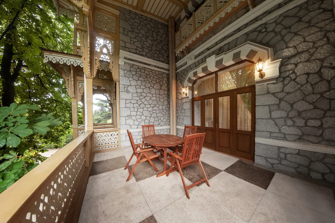 Люкс Улучшенный 2-местный 2-комнатный корпус Гагаринский