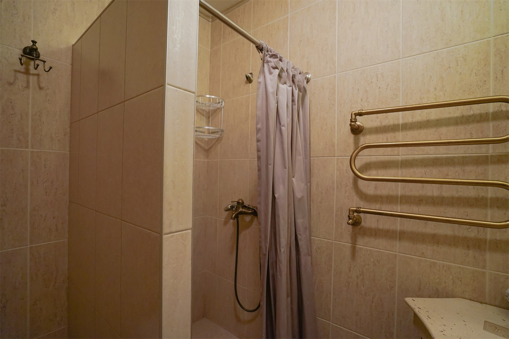 Standart Premium Business, Main Building