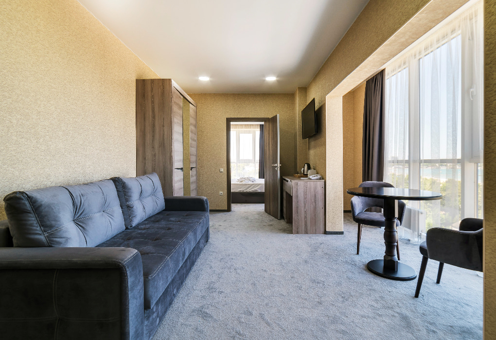Посмотреть в галерее 2-мест.(разм. в 4-мест.) 3-комн. Deluxe (вид на бассейн), 2 эт.