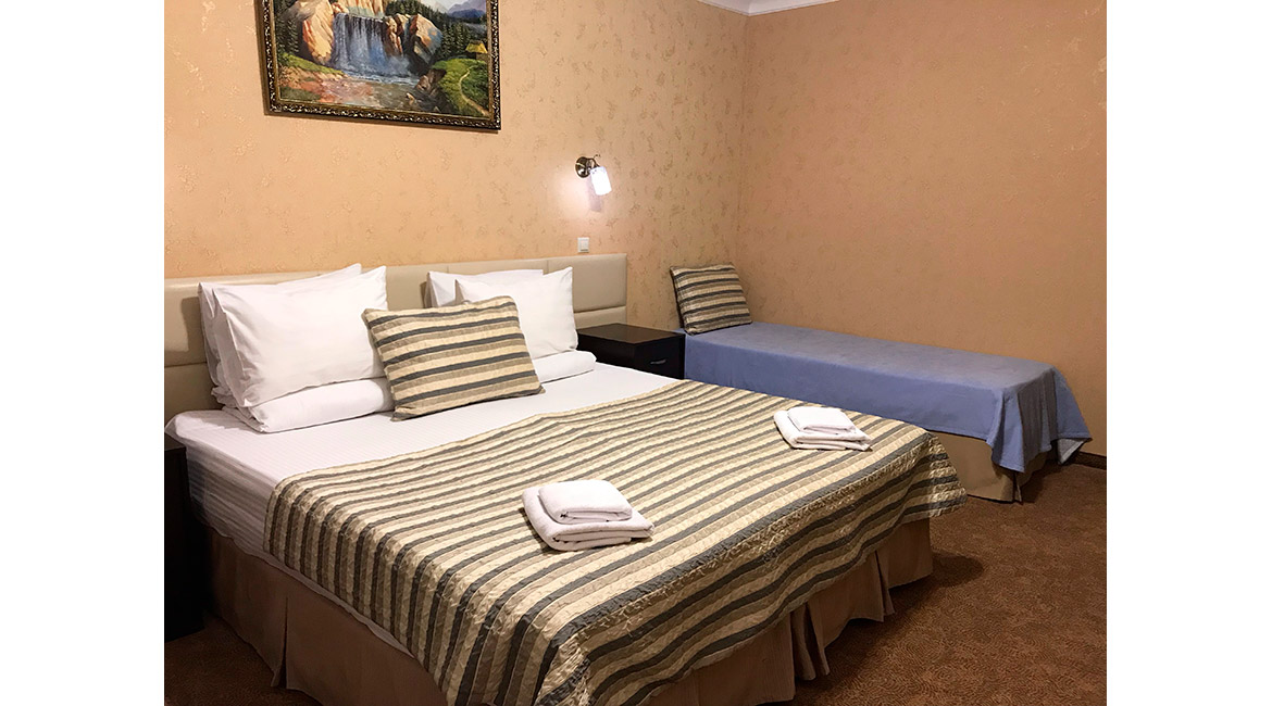 Семейный c балконом 2-комнатный