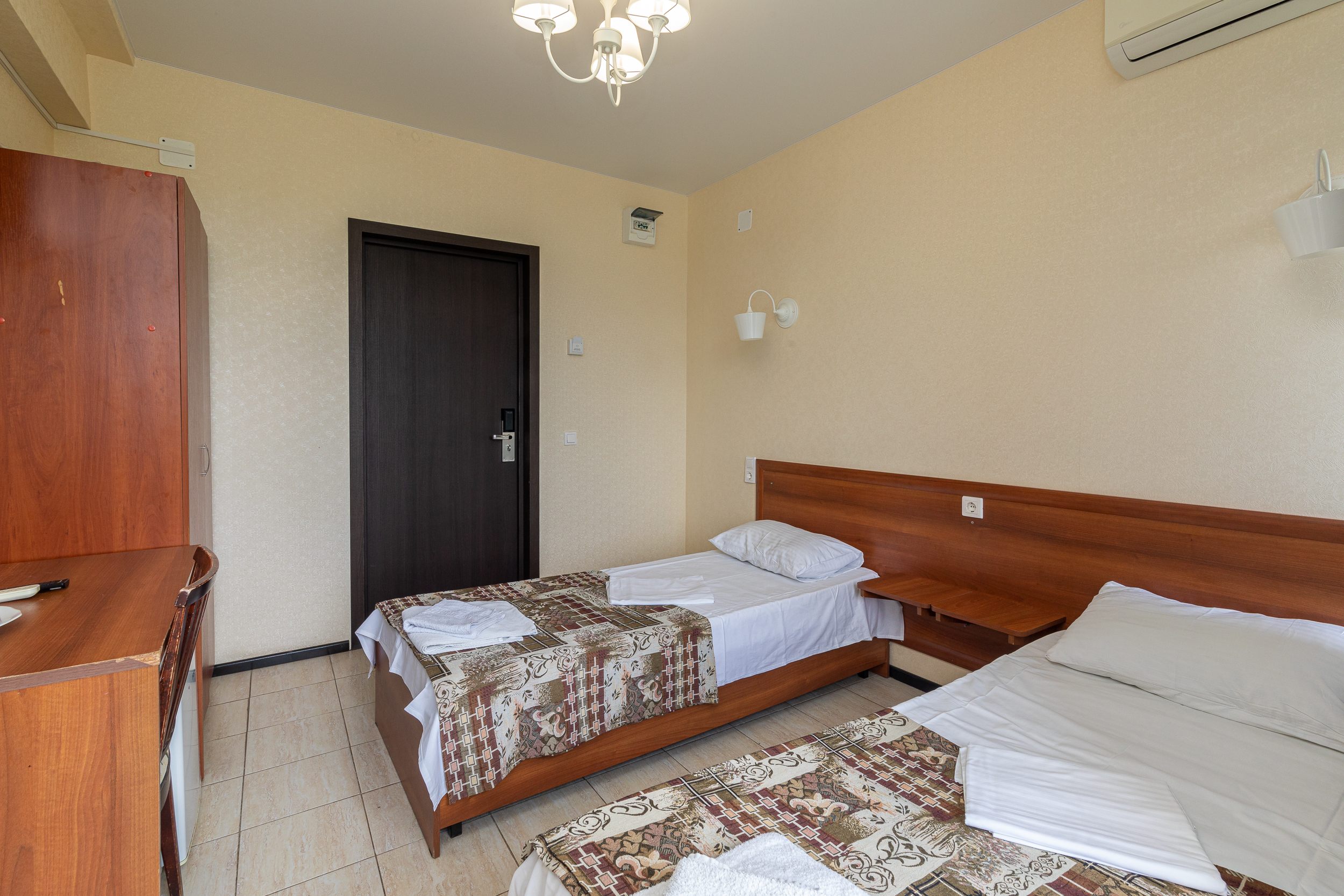 Стандартный 2-местный 1-й категории (с ремонтом, балкон)