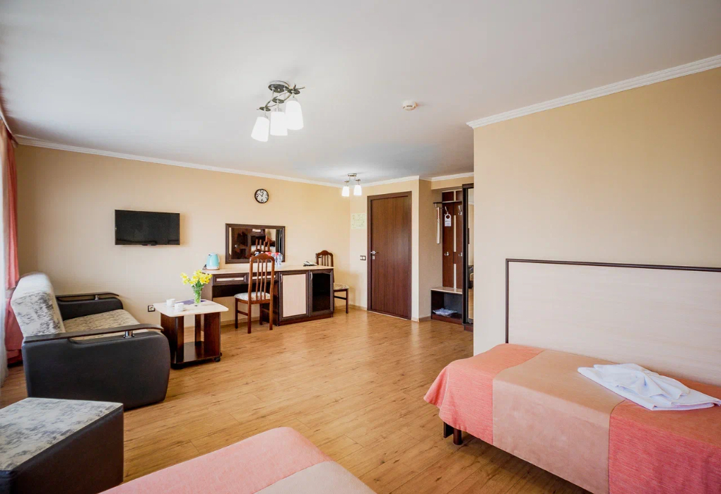 Посмотреть в галерее 2-мест. 1-комн., корп. 1, 6