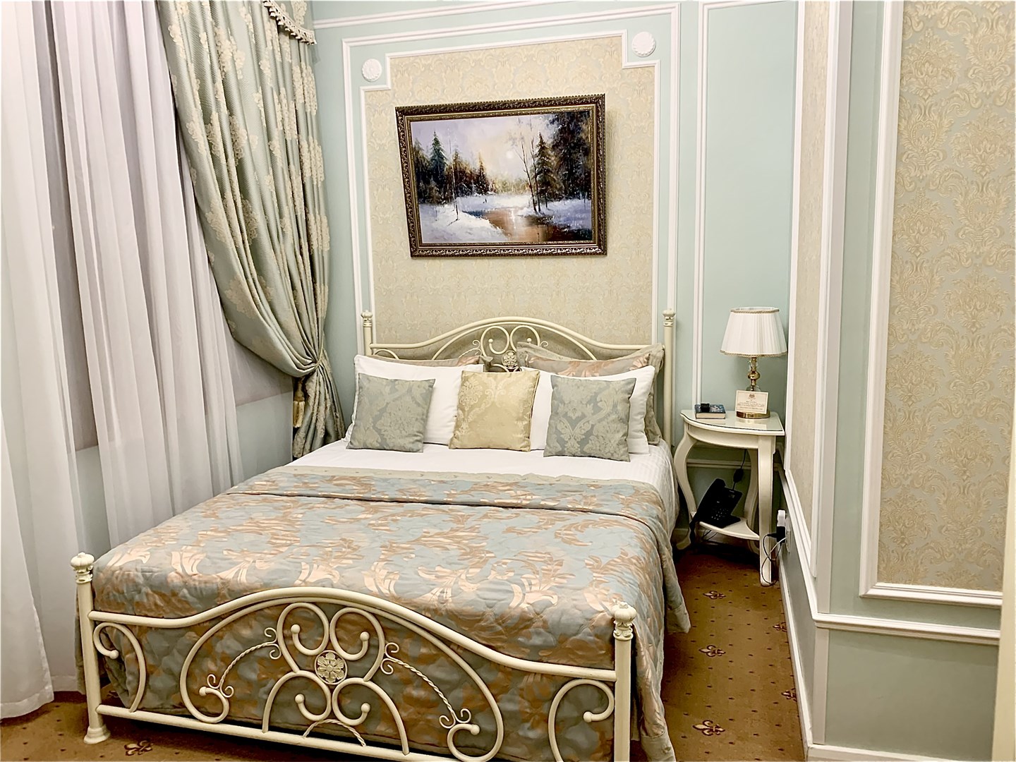 Посмотреть в галерее Стандарт Стандартный номер с кроватью Queen Size