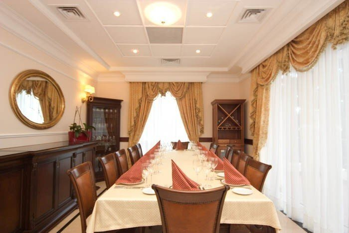 Вилла на 6 спальных комнат