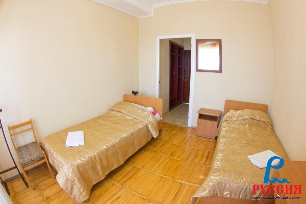 Стандарт Улучшенный, Главный корпус 