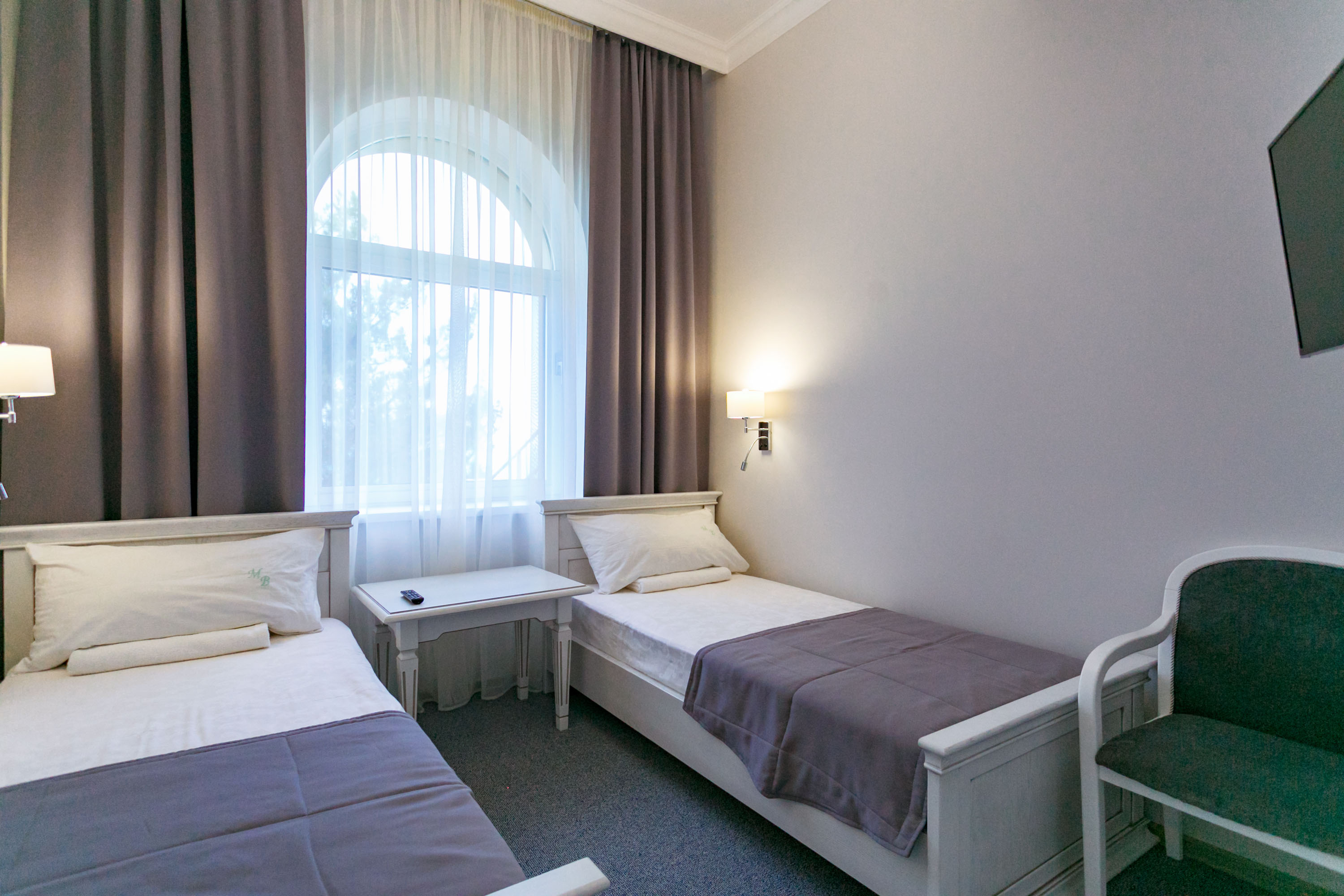 Апартаменты 2-местный 3-комнатный Салют 