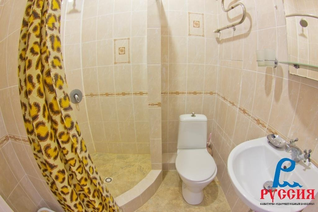 Стандарт Улучшенный, Главный корпус 