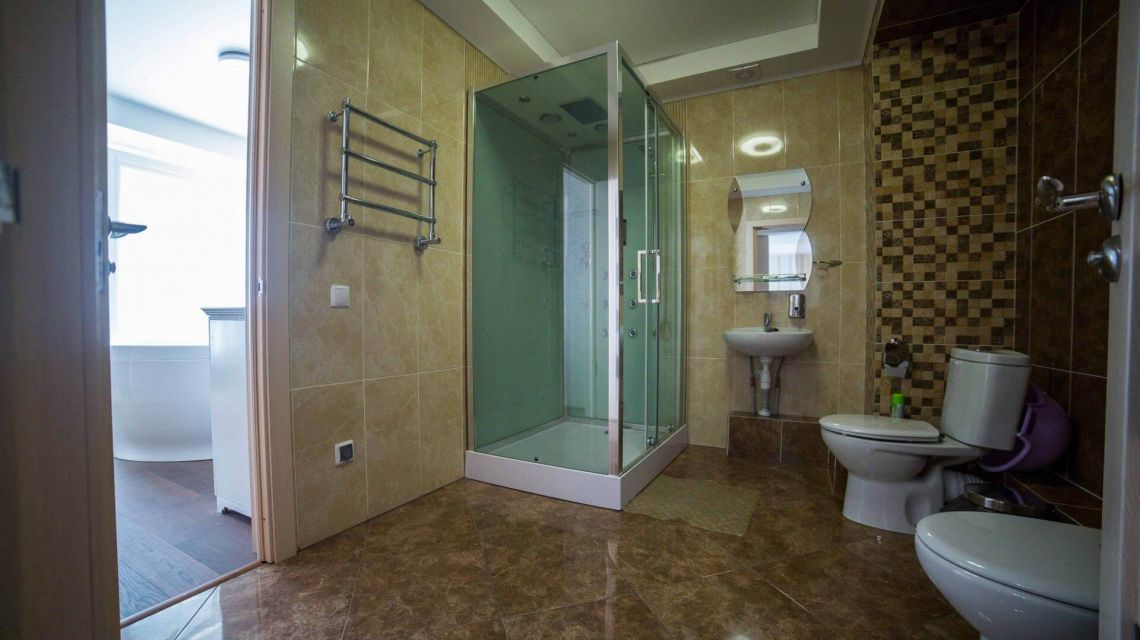 Посмотреть в галерее Люкс 2-местный 2-комнатный корпус 2 (20)