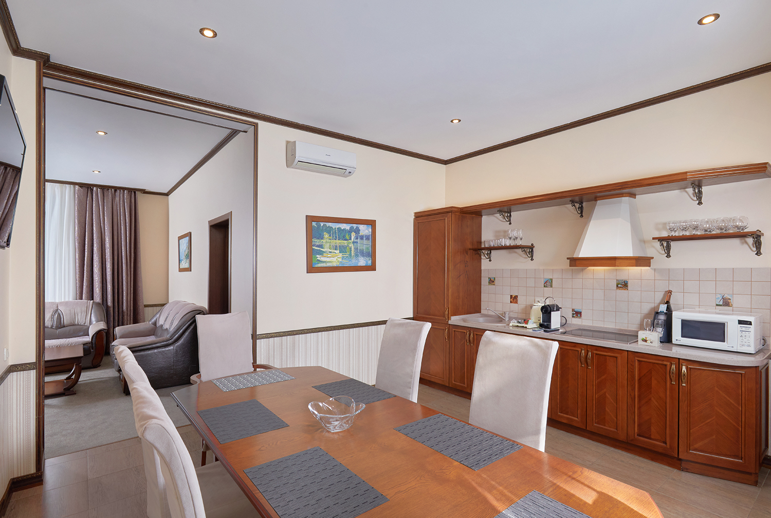 Посмотреть в галерее Apartament 4-местный 4-комнатный AptS