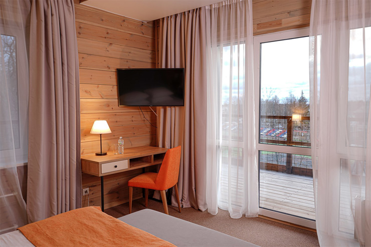 Джуниор сюит 2-местный 2-комнатный с кухней в Конгресс отеле