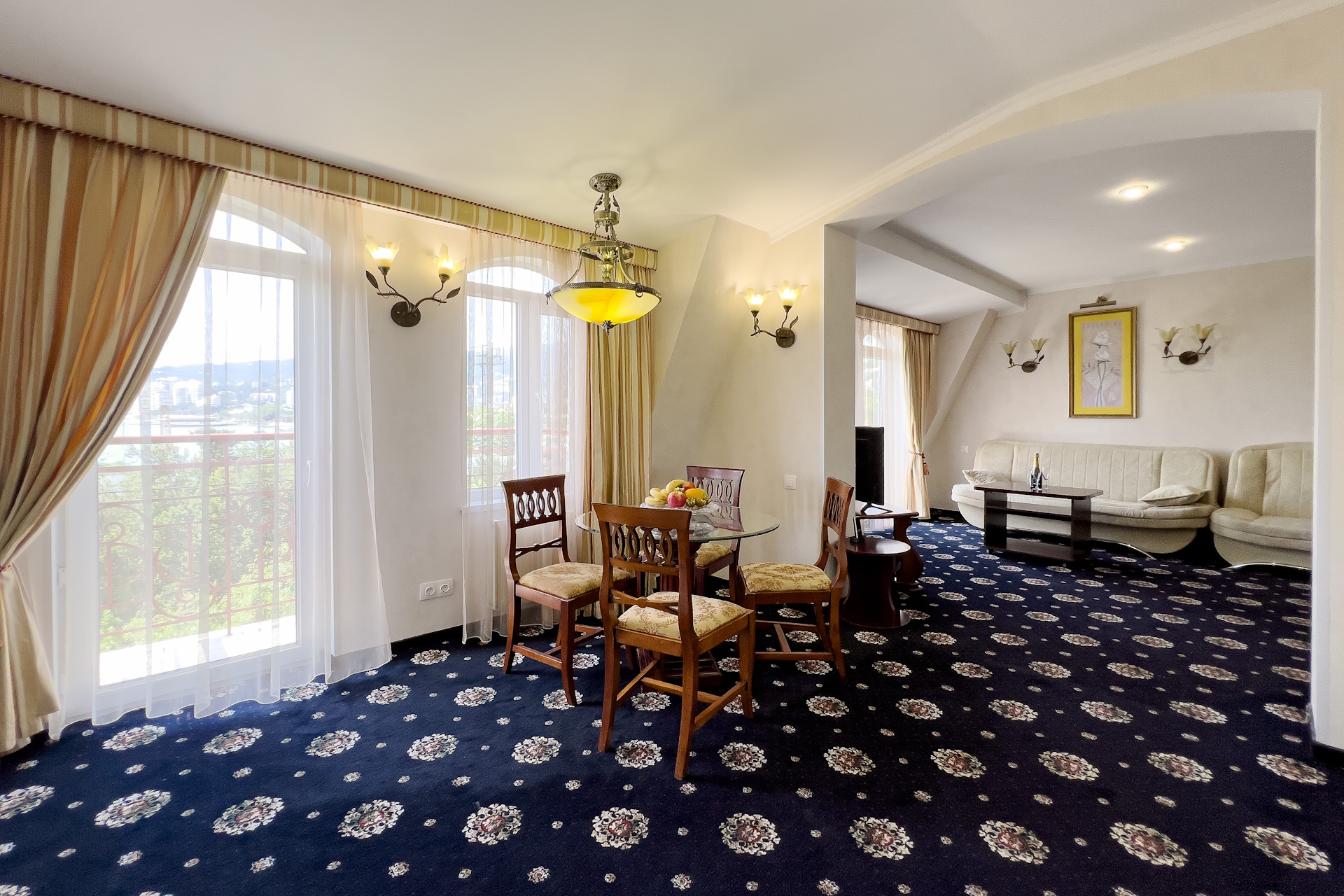 Посмотреть в галерее Suite Duplex 2-местный