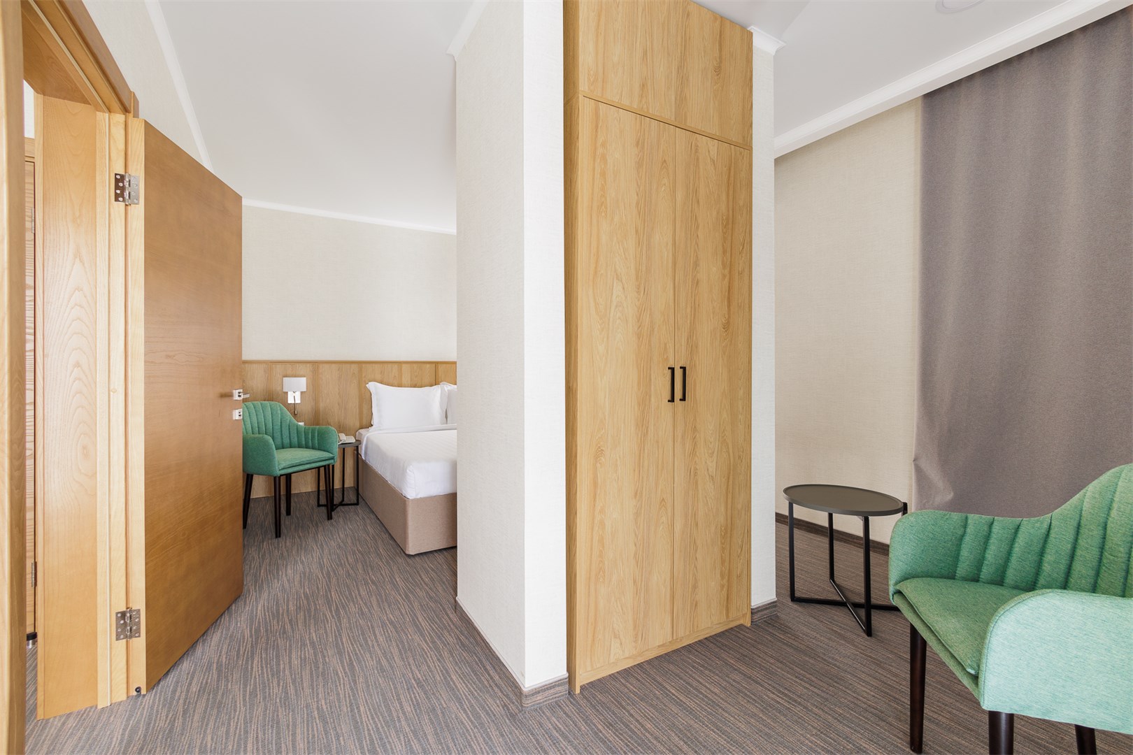 Посмотреть в галерее Family Suite 4-местный Волна