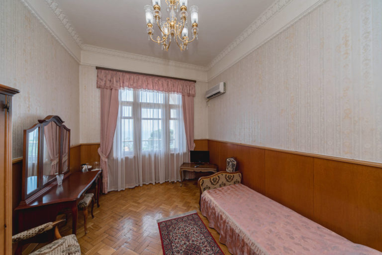 Посмотреть в галерее 1-комнатный 1-местный (вид на парк, на море), корпус «Империал» (№1)