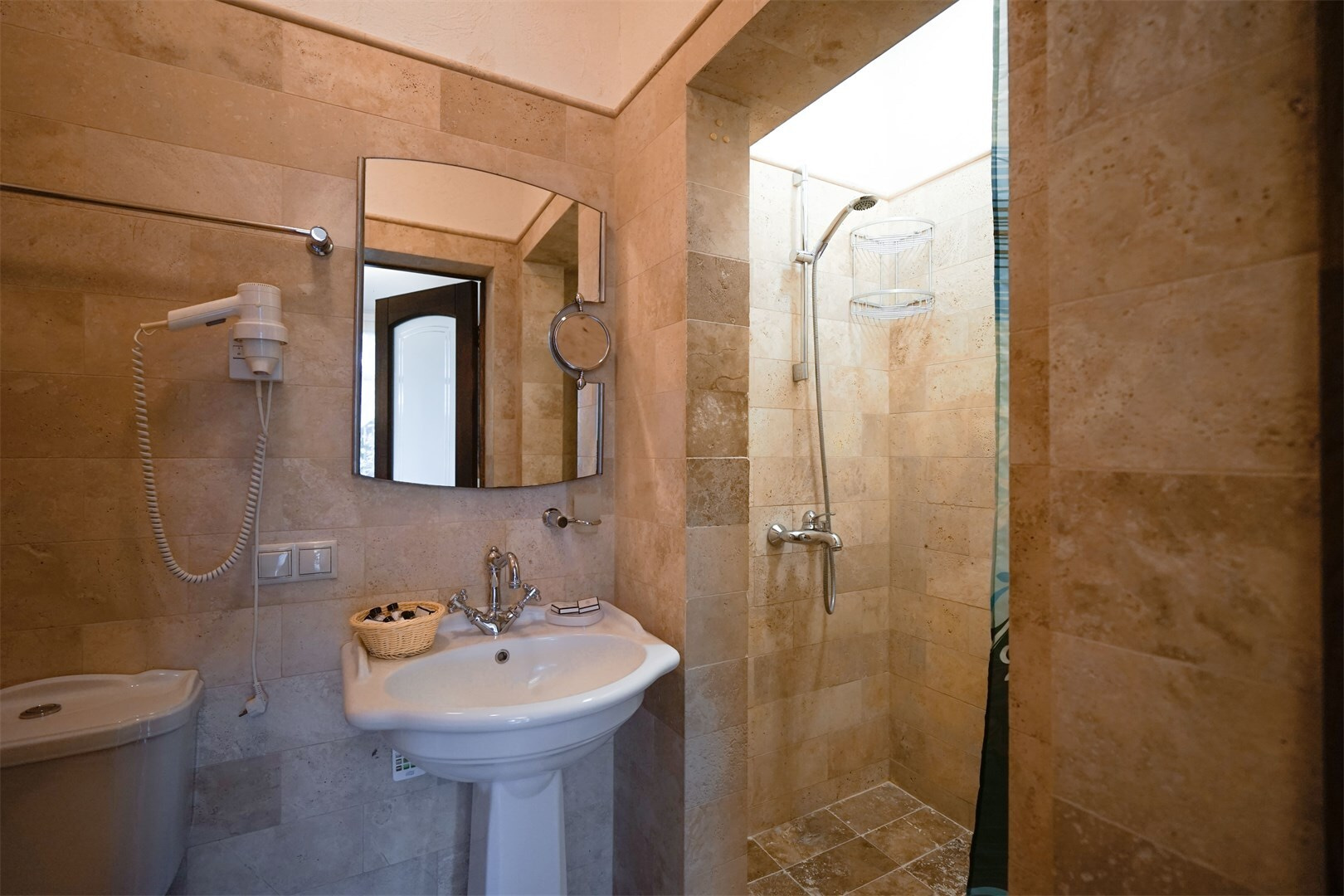 Standart Premium Blue, Main Building