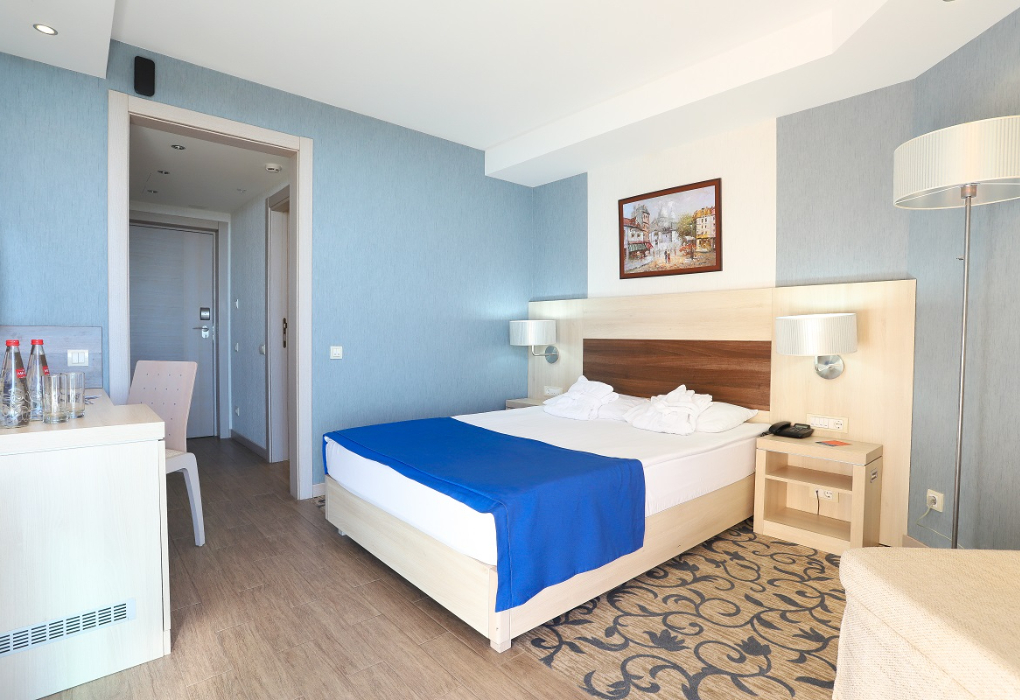 2-мест. станд. с двусп. кроватью (вид на море)