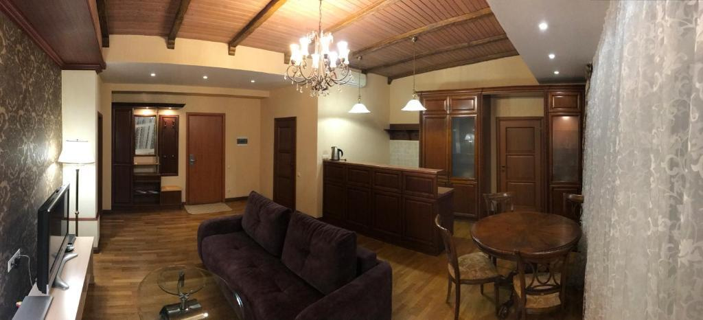 Делюкс, корпус 1