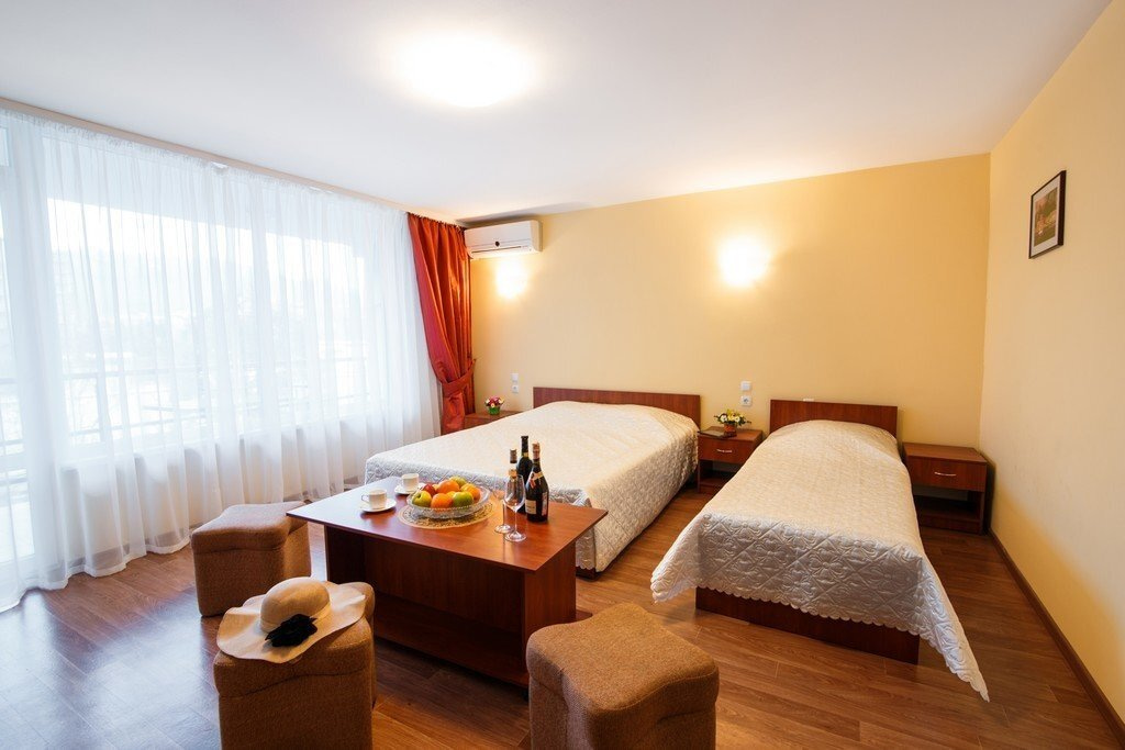 Кофморт 3-местный