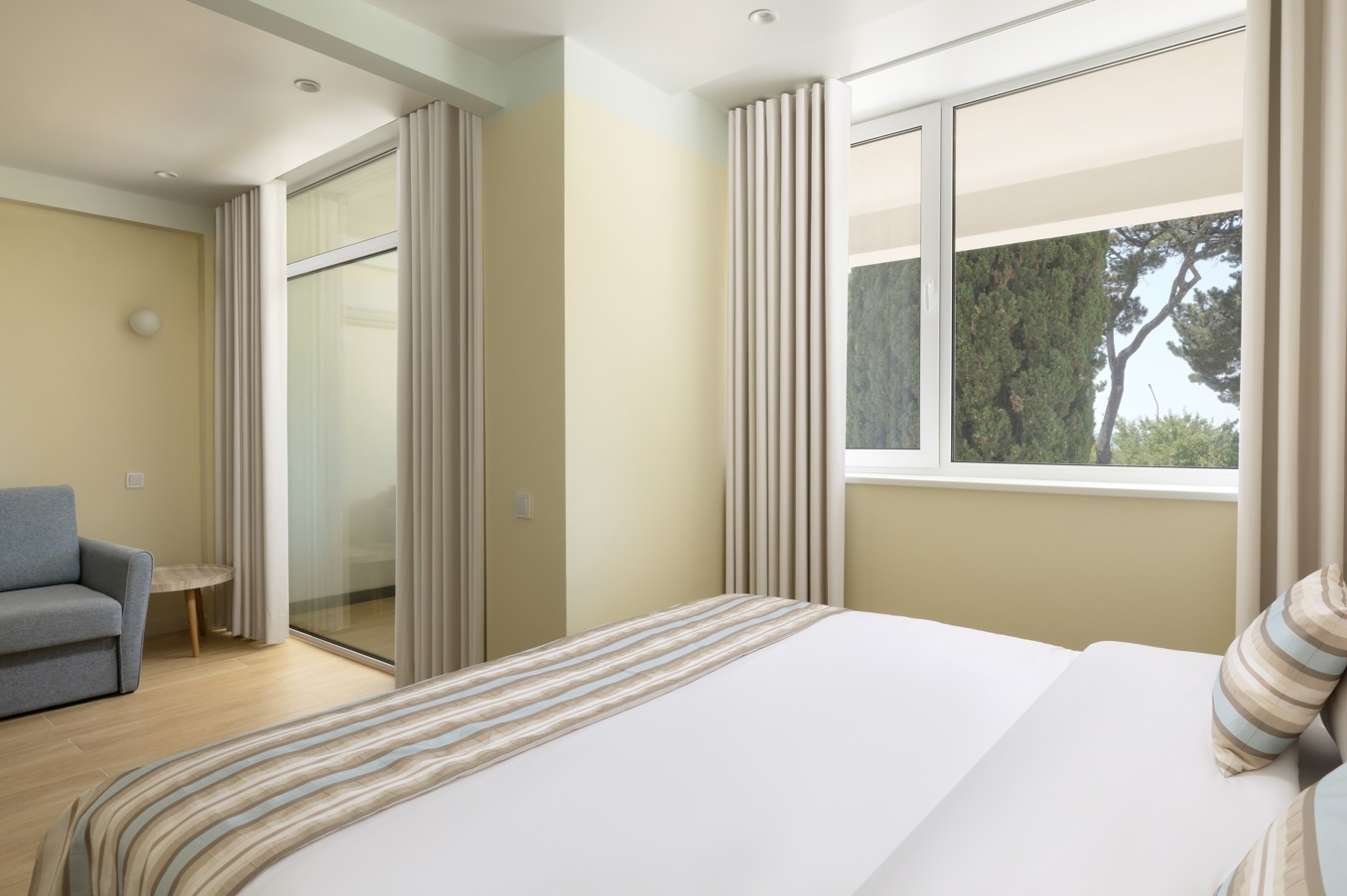 Джуниор сюит 2-местный 1-комнатный с балконом