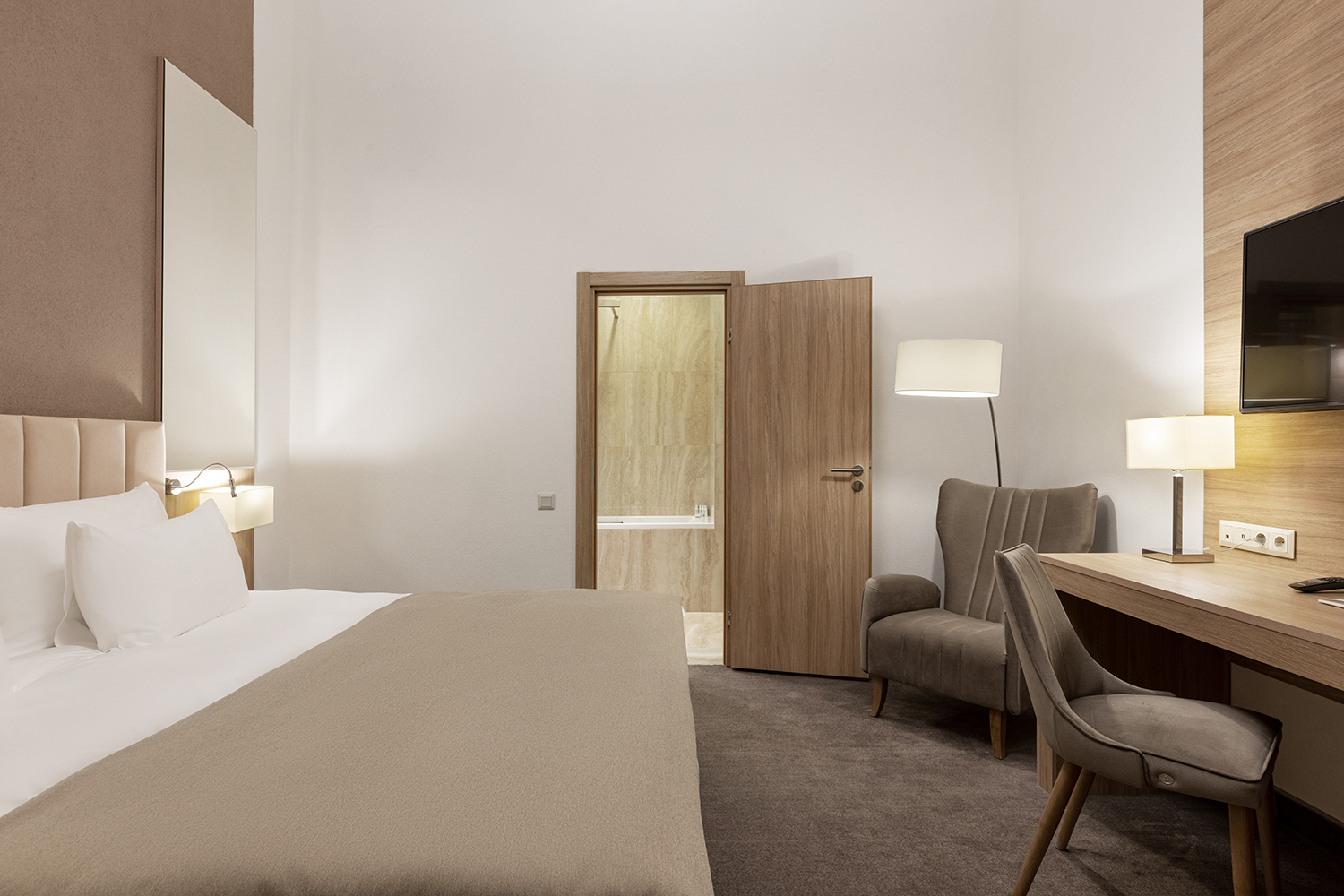 Посмотреть в галерее Suite 2-местный 2-комнатный