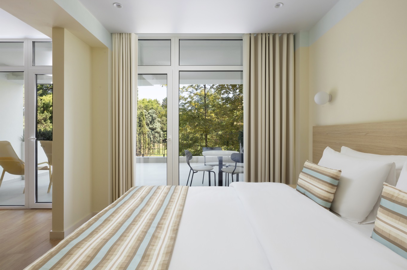 Джуниор сюит Superior 2-местный 2-комнатный  с террасой 