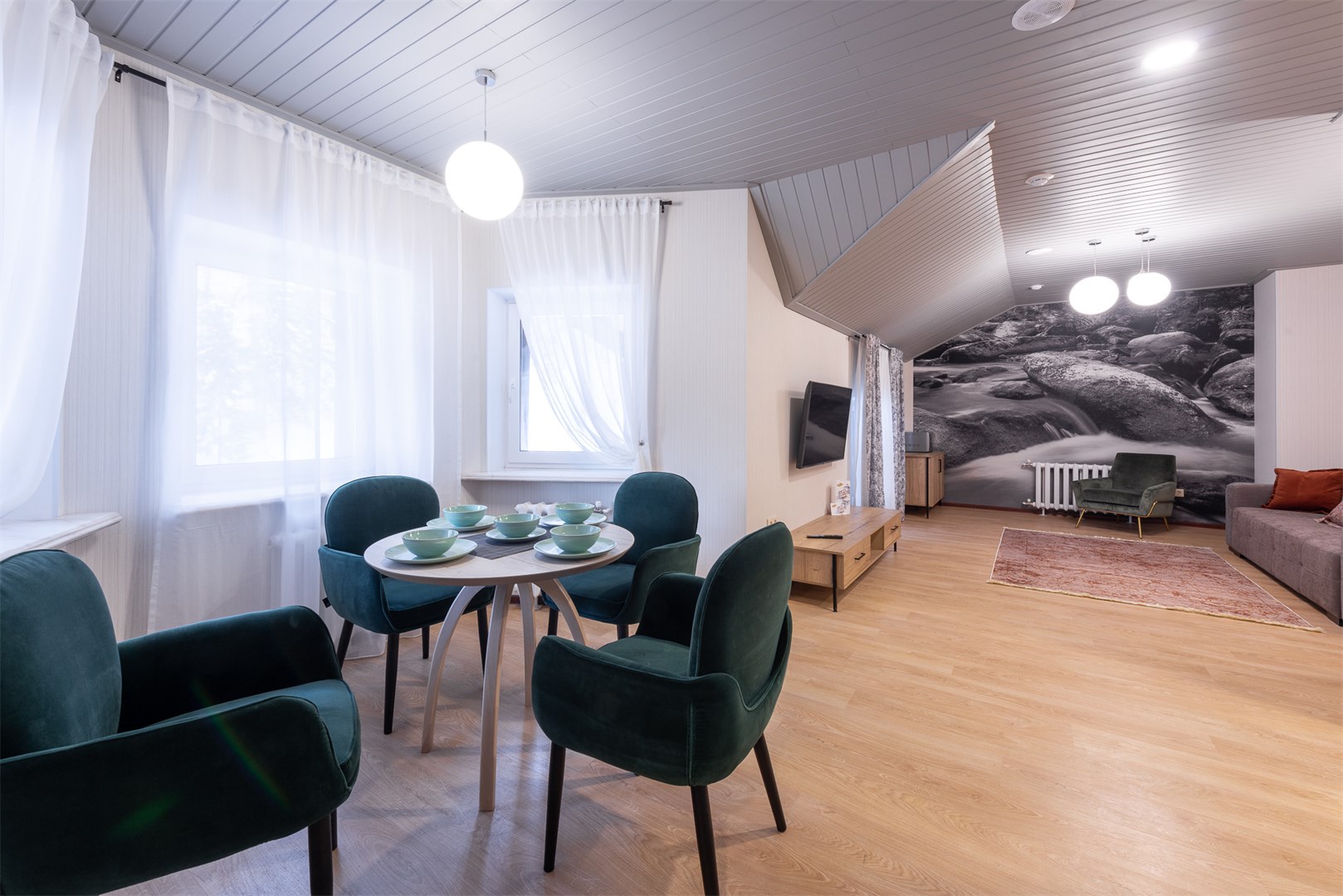 Люкс 2 комнатный плюс 3*