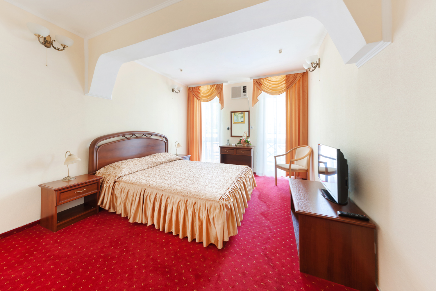 Посмотреть в галерее Suite 2 2-местный,2-комнатный (3-4 этажи)
